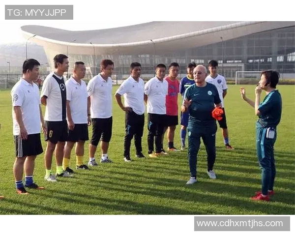 黄博士足球：探索青少年足球培训的新模式与发展前景